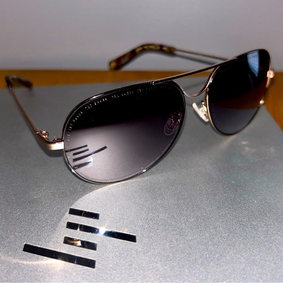 Ted Baker London Gradient Aviator Sunglasses Unisex - Picture 1 of 7